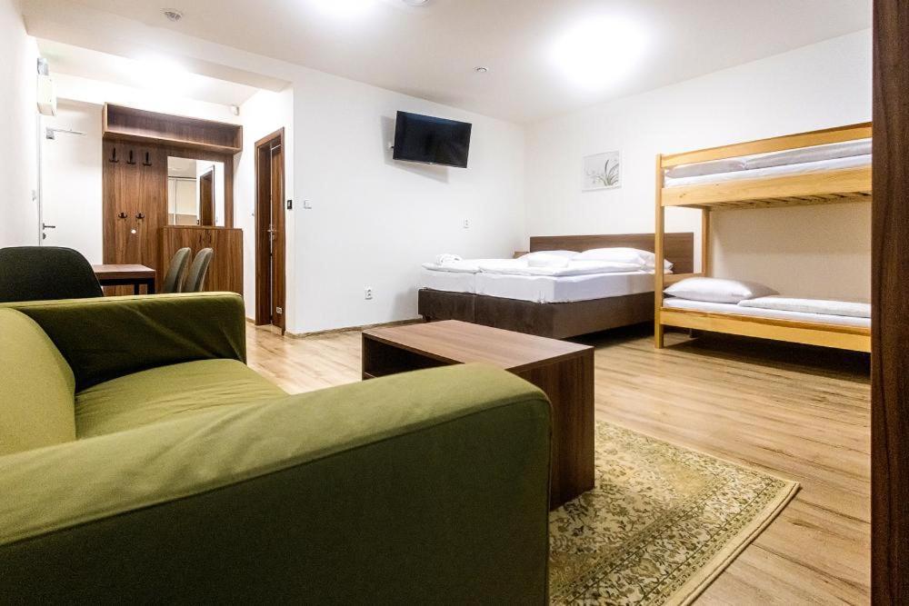 Pod Zeleným Dubem Hotel 3*