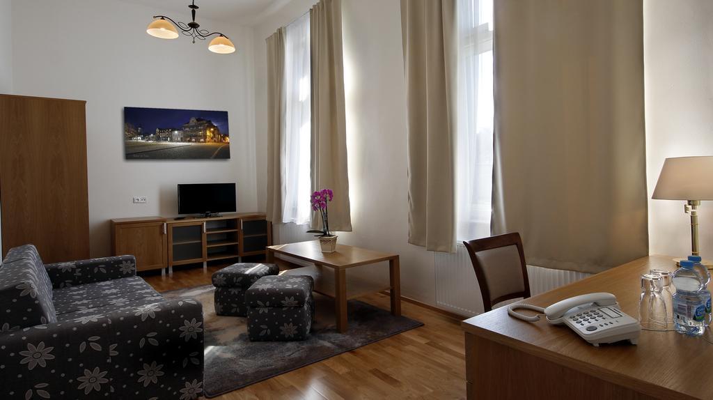 Pod Zelenym Dubem Hotel 3*