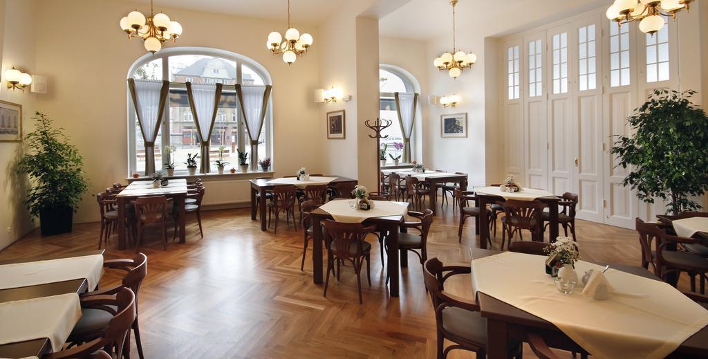 Pod Zelenym Dubem Hotel 3*